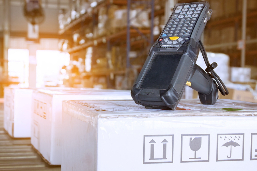 5 Things to Consider Before Choosing a Warehouse Barcode Device