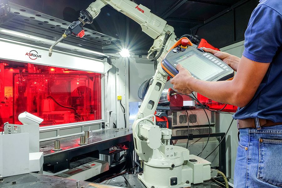 How AI Is Revolutionizing Manufacturing: A Look Inside the Smart Factory